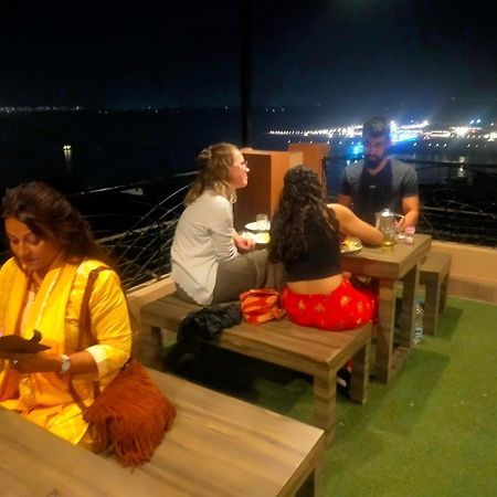 Backpackers Park Βαρανάσι Εξωτερικό φωτογραφία