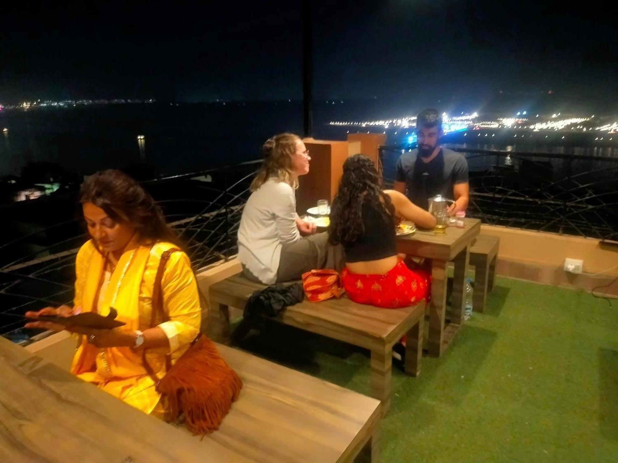 Backpackers Park Βαρανάσι Εξωτερικό φωτογραφία