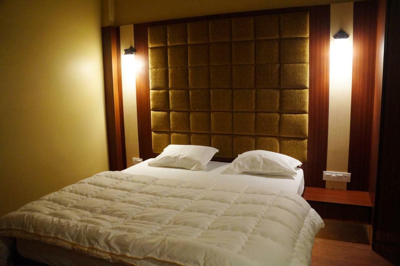 Backpackers Park Βαρανάσι Εξωτερικό φωτογραφία