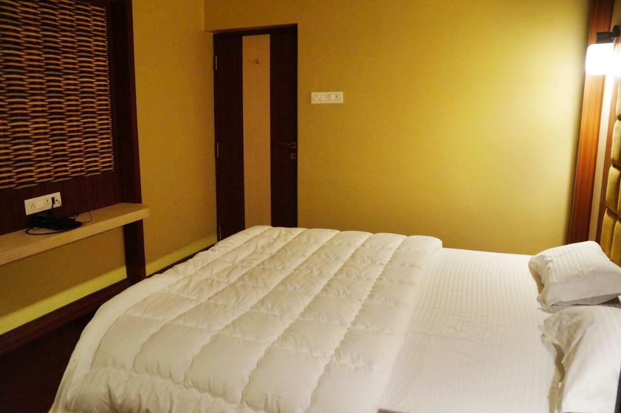 Backpackers Park Βαρανάσι Εξωτερικό φωτογραφία