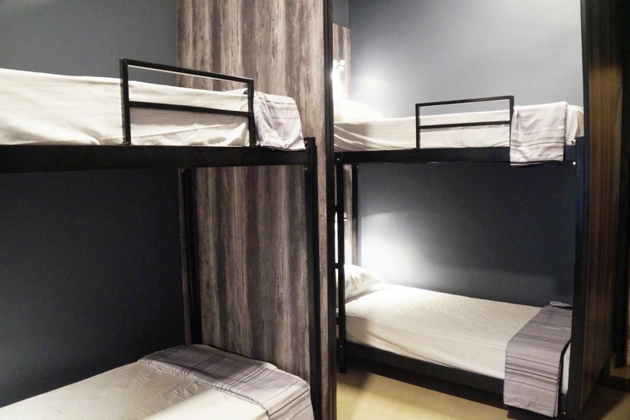 Backpackers Park Βαρανάσι Εξωτερικό φωτογραφία