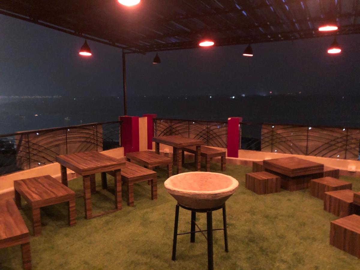 Backpackers Park Βαρανάσι Εξωτερικό φωτογραφία